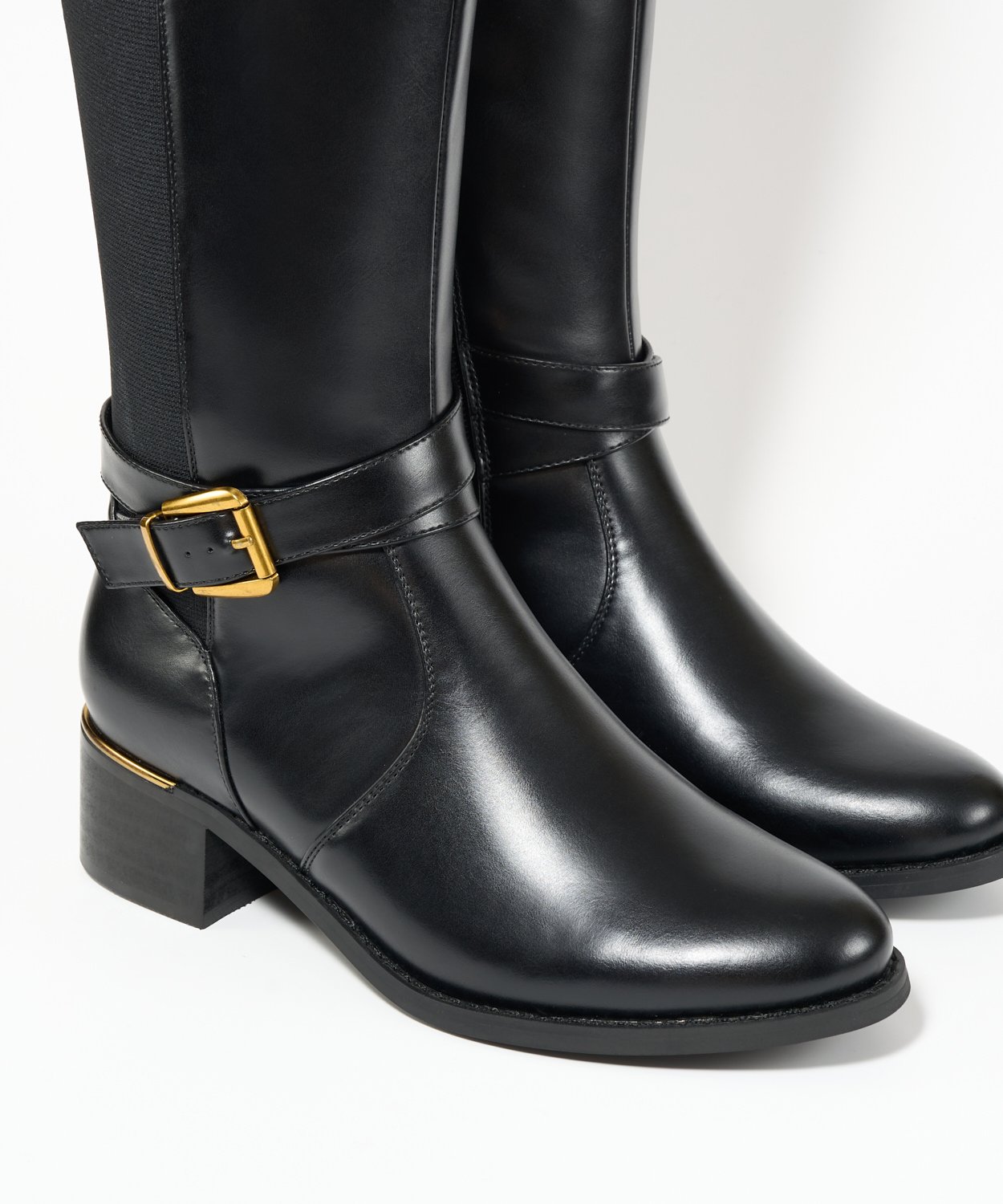 Bota alta tac&oacute;n adorno image number null